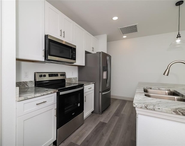 1637 Sail Drive - Photo Thumbnail 4