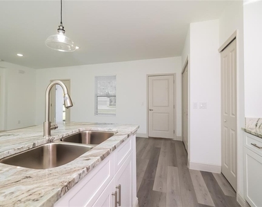 1637 Sail Drive - Photo Thumbnail 3