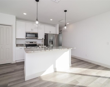 1637 Sail Drive - Photo Thumbnail 2