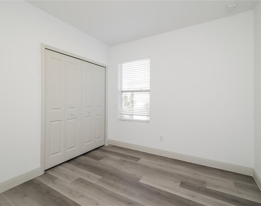 1637 Sail Drive - Photo Thumbnail 9