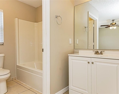 2980 N Huron Drive - Photo Thumbnail 10