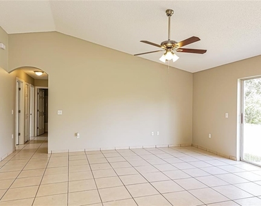 2980 N Huron Drive - Photo Thumbnail 4