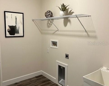 5737 Desert Rose Place - Photo Thumbnail 3