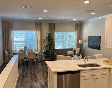 5737 Desert Rose Place - Photo Thumbnail 9