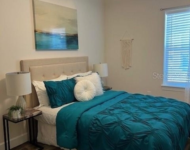 5735 Desert Rose Place - Photo Thumbnail 5
