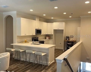 5735 Desert Rose Place - Photo Thumbnail 7