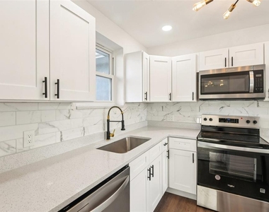 410 Virginia Avenue - Photo Thumbnail 11