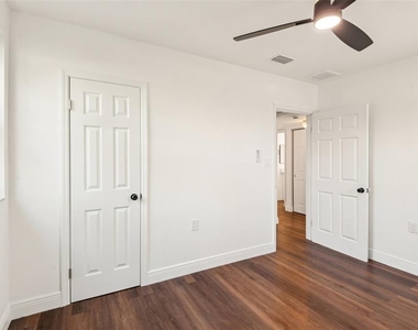 410 Virginia Avenue - Photo Thumbnail 22