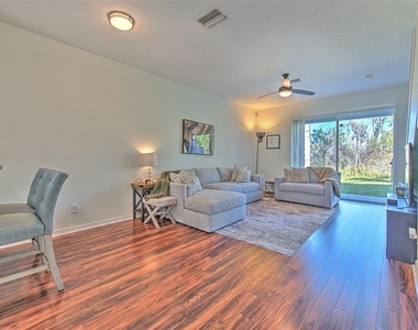 11094 Winter Crest Drive - Photo Thumbnail 4