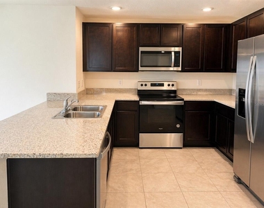 16511 Mosaic Oar Drive - Photo Thumbnail 2