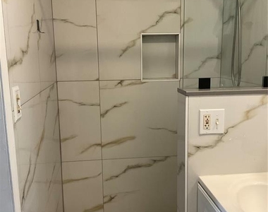 1513 W Rio Vista Ave - Photo Thumbnail 9