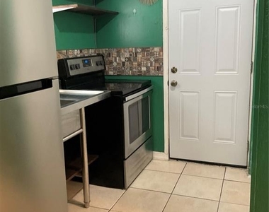 1513 W Rio Vista Ave - Photo Thumbnail 6