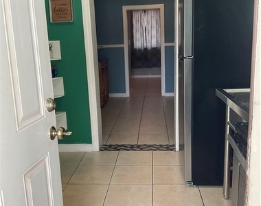1513 W Rio Vista Ave - Photo Thumbnail 5