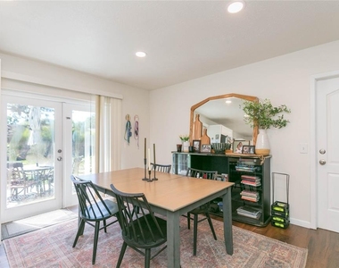 1612 Berkshire Drive - Photo Thumbnail 5