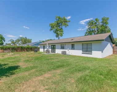 1612 Berkshire Drive - Photo Thumbnail 20