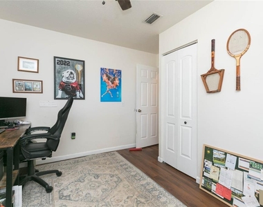 1612 Berkshire Drive - Photo Thumbnail 17