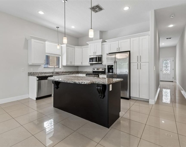 2311 W Aileen Street - Photo Thumbnail 12