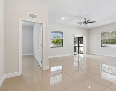 2311 W Aileen Street - Photo Thumbnail 19