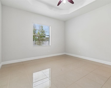 2311 W Aileen Street - Photo Thumbnail 21
