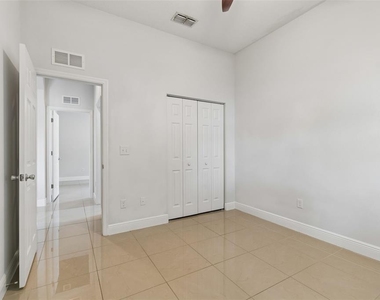 2311 W Aileen Street - Photo Thumbnail 5