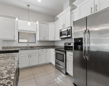 2311 W Aileen Street - Photo Thumbnail 14
