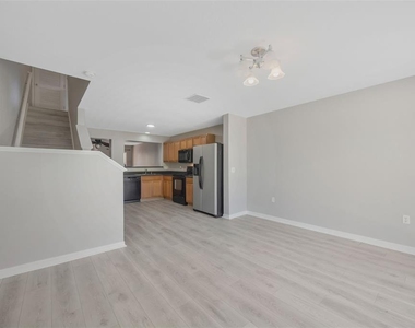 6831 Dartmouth Hill Street - Photo Thumbnail 7