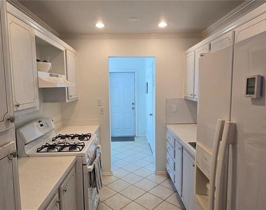 5267 81st Street N - Photo Thumbnail 8