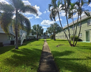 5267 81st Street N - Photo Thumbnail 1