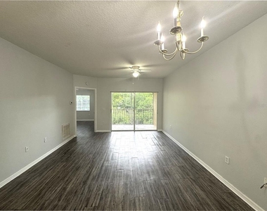 9621 Lakedale Way - Photo Thumbnail 4