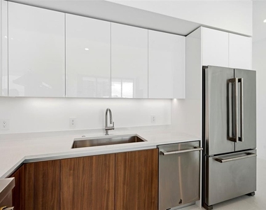 400 Central Avenue - Photo Thumbnail 22