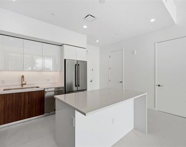 400 Central Avenue - Photo Thumbnail 25