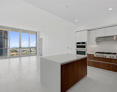 400 Central Avenue - Photo Thumbnail 2