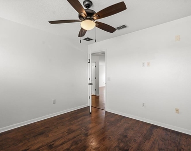 3332 Whistling Trail - Photo Thumbnail 31
