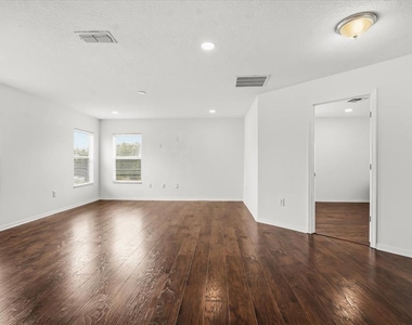 3332 Whistling Trail - Photo Thumbnail 33