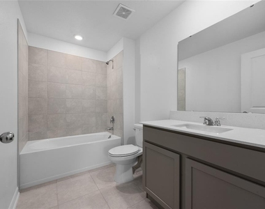 338 Rustic Rail Drive - Photo Thumbnail 8