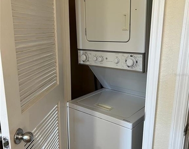 2280 San Vital Drive - Photo Thumbnail 14