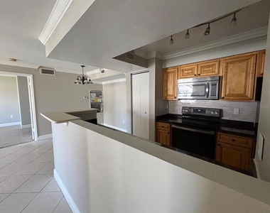3038 Parkway Boulevard - Photo Thumbnail 8