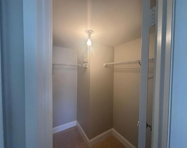3038 Parkway Boulevard - Photo Thumbnail 14