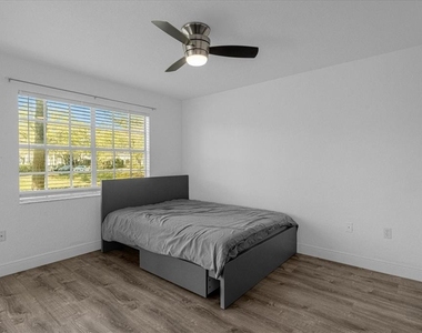 14036 Fairway Island Dr - Photo Thumbnail 15