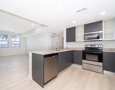 5579 Millenia Park Blvd - Photo Thumbnail 7