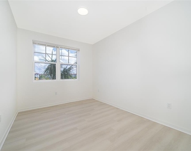 5579 Millenia Park Blvd - Photo Thumbnail 17
