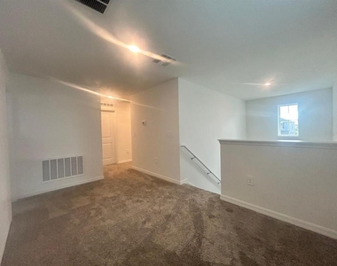 1417 Austin Street - Photo Thumbnail 8