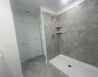 1417 Austin Street - Photo Thumbnail 14
