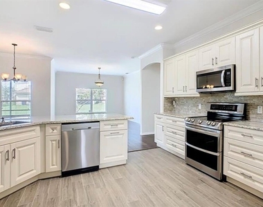 3612 Northwoods Drive - Photo Thumbnail 2