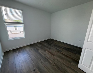 7867 Poplin Street - Photo Thumbnail 3