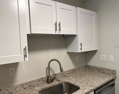 3756 Idlebrook Circle - Photo Thumbnail 6