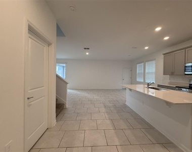 2165 Sweet Honey Lane - Photo Thumbnail 4