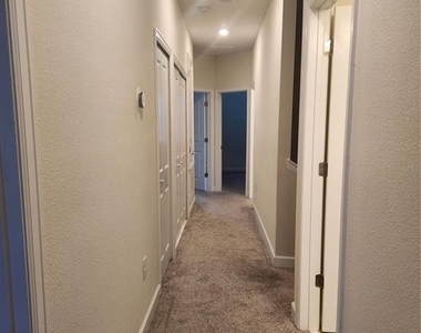 8506 Arcadia Lane - Photo Thumbnail 16