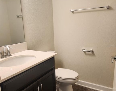 8506 Arcadia Lane - Photo Thumbnail 4