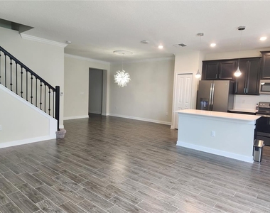 8506 Arcadia Lane - Photo Thumbnail 2